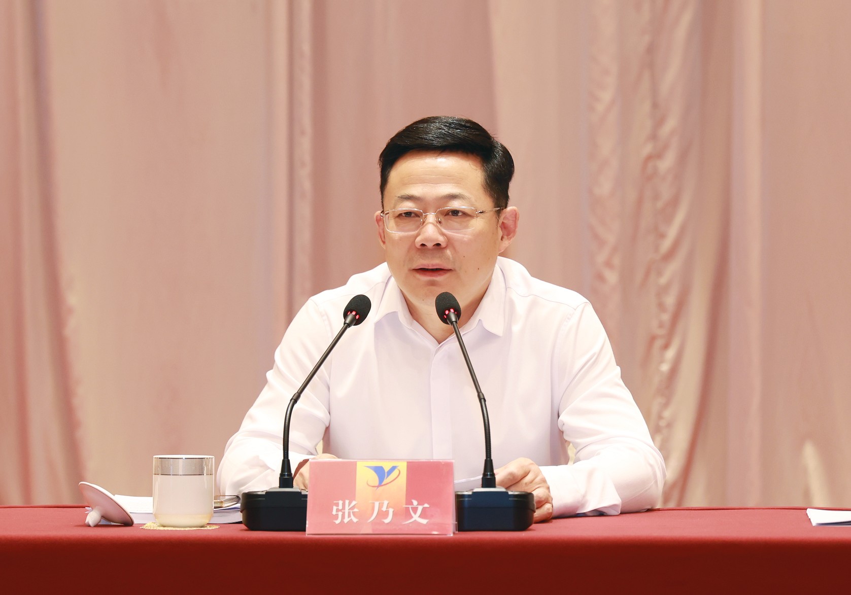 集團(tuán)2022年年中工作會 2_眸目壓縮.jpg